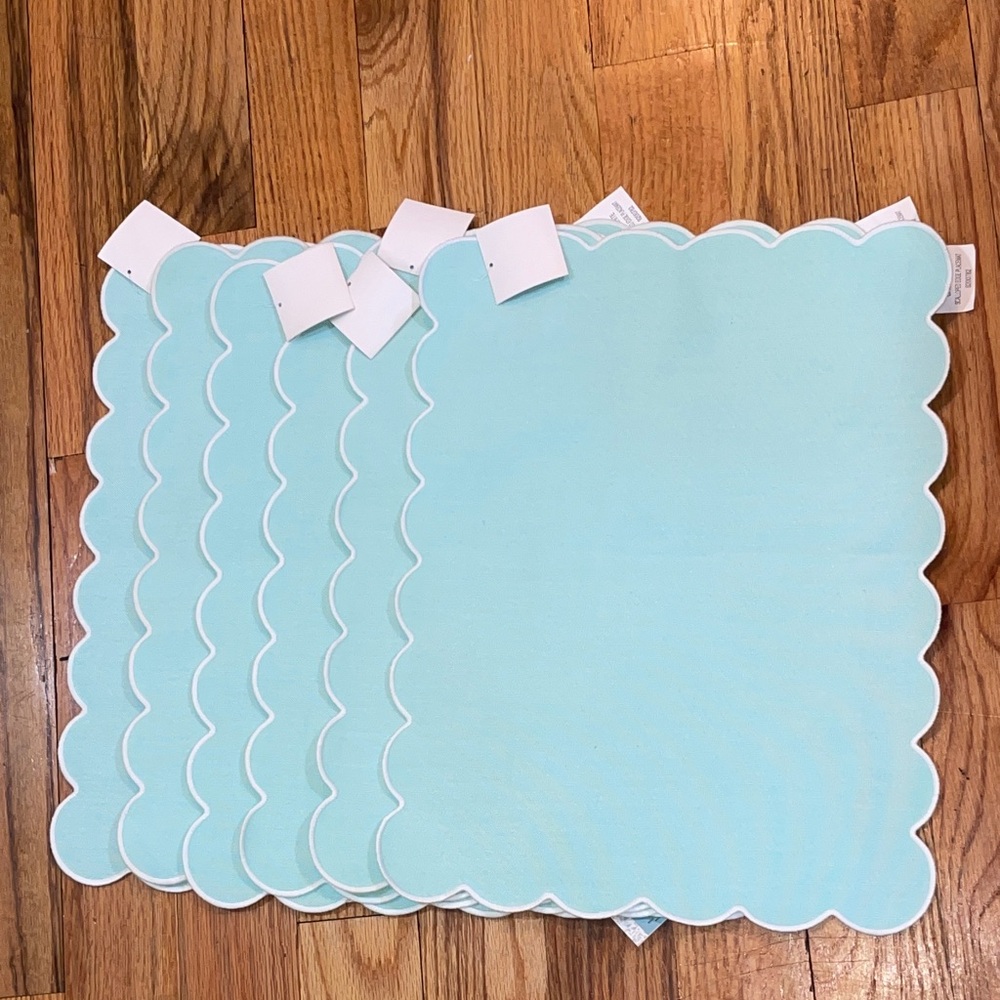 NEW Egg Blue Easter 6 pcs Set of Blue Scalloped Placemats